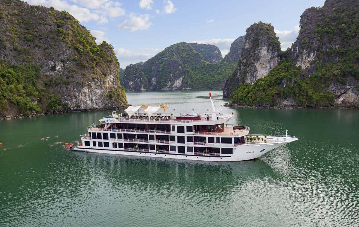 nên ở lại qua đêm hay về trong ngày